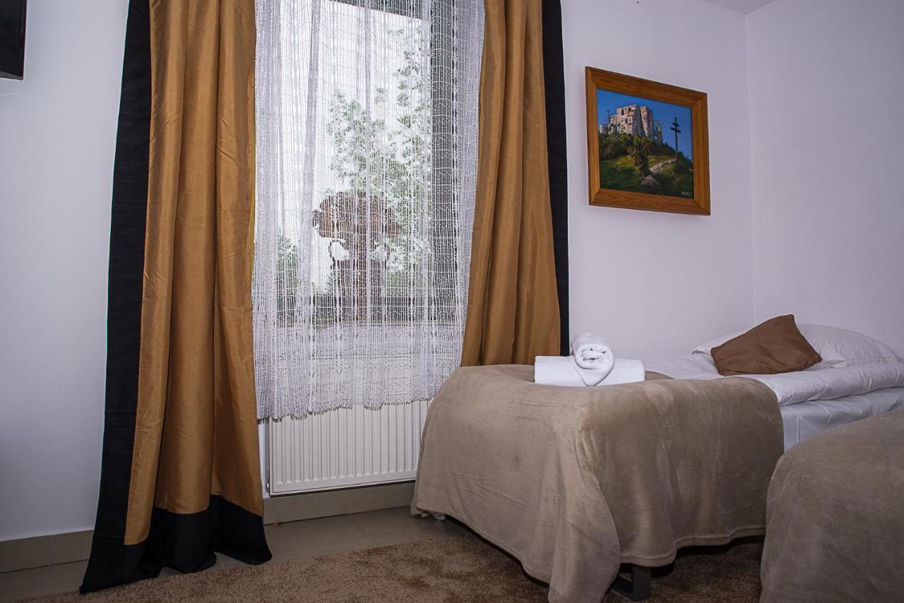 Willa Alba Naleczow Luaran gambar